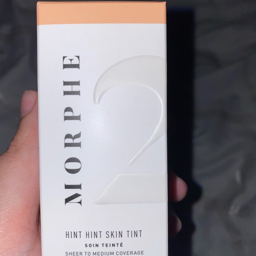 BRAND NEW Morphe 2 Hint Hint Skin Tint